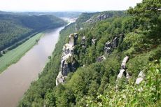 Bastei-Blick auf-Elbe-2.jpg